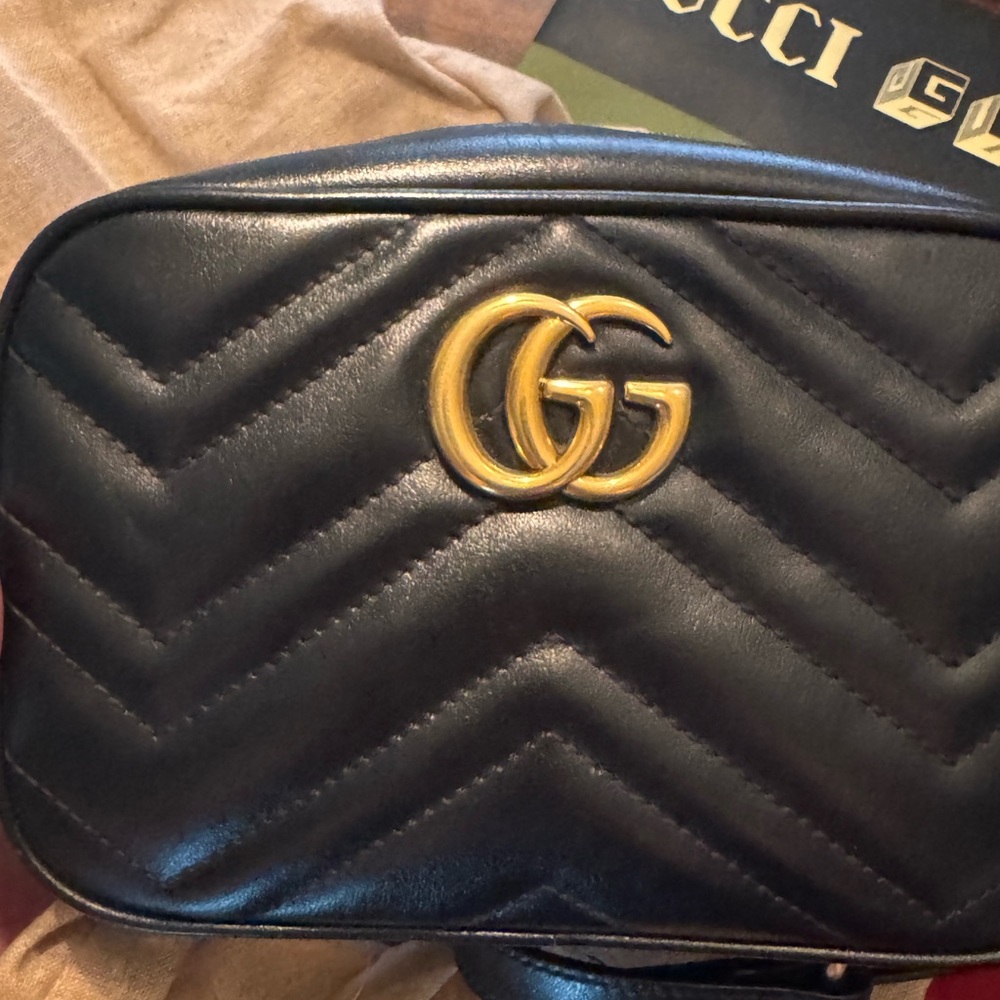 Gucci Black marmont small